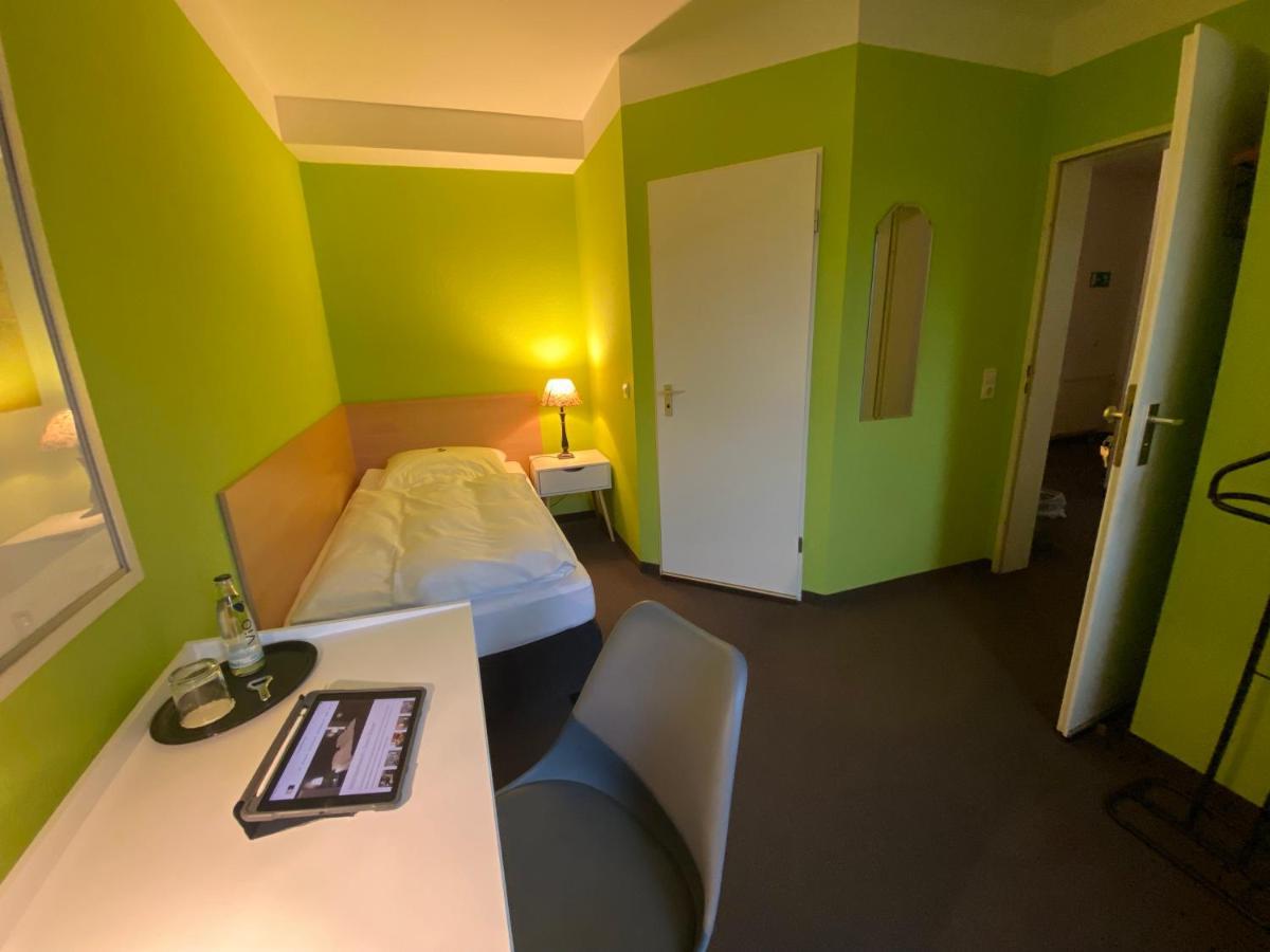 Hotel Kaiserswerth Düsseldorf Exterior foto